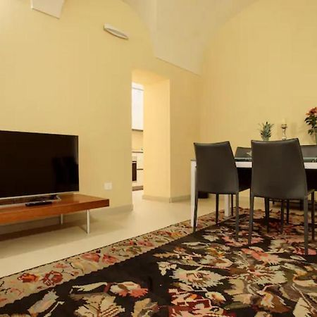Charming Apartment In Parma/ Teatro Regio / Wifi ภายนอก รูปภาพ
